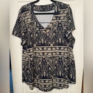 Navy and cream knit top 2x